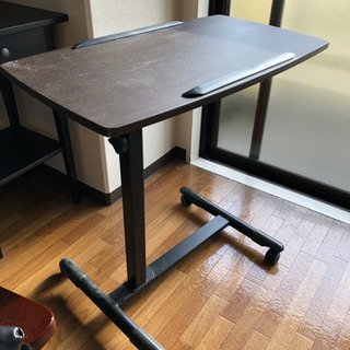 サイドテーブル　高さ調整可能