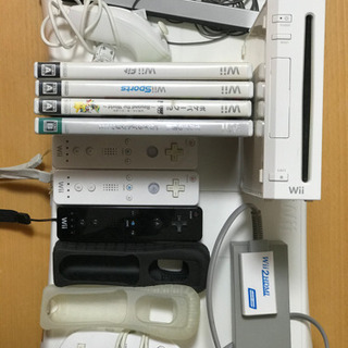 Wii一式とバランスWiiボードとソフト4本とコントローラ3個と...