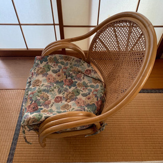 とおの椅子　お引き取りは神戸市中央区になりま