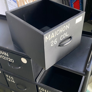 メタルチェスト4列3段タイプ