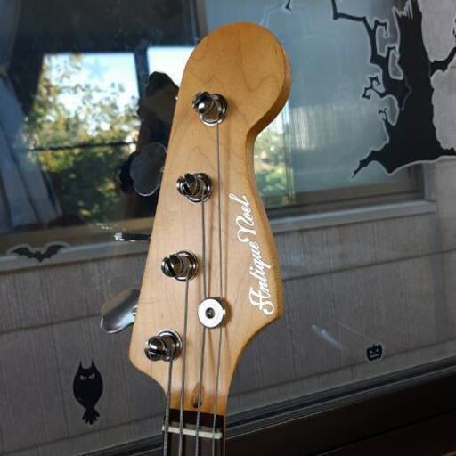 Antique Noel ジャズベース