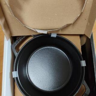 21日まで！新品未使用 staub ココット 黒 18cm シリアル付き