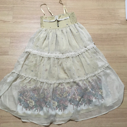 値下げ Axes ワンピース ベージュ ロコ 宿河原の服 ファッションの中古 古着あげます 譲ります ジモティーで不用品の処分