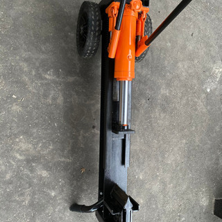 商談中 手動薪割り機12トン