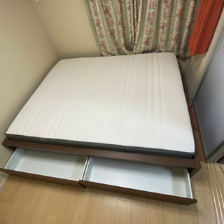 クイーンサイズ　ベッド　イケア　IKEA  寝具　マットレス　