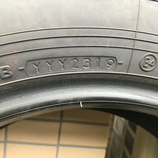 車のパーツ タイヤのみ アルファード/ヴェルファイアなど 215/65/16