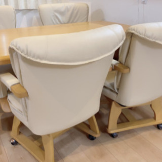 ダイニングテーブル＆回転椅子4脚セット