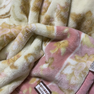 京都西川の毛布　180×210 クリーニング済み