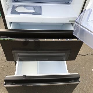 2016年製 自動製氷機能付き 三菱 スリムタイプ3ドア冷蔵庫 