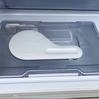 2016年製 自動製氷機能付き 三菱 スリムタイプ3ドア冷蔵庫 