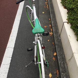 自転車 クロスバイク 白 緑