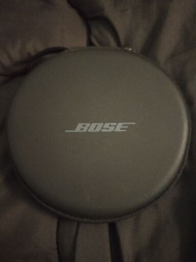 イヤホン　ノイズキャンセリング　bose
