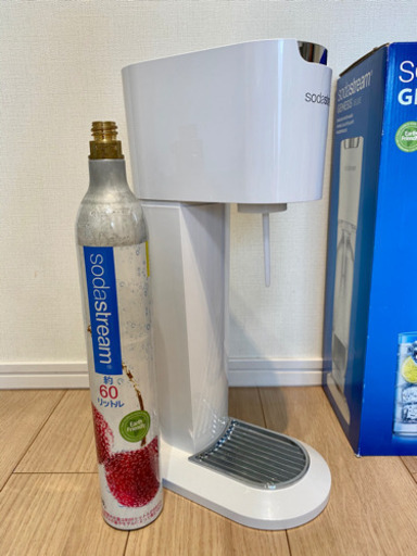 値下げしました❗️【美品】sodastream GENESIS ホワイト