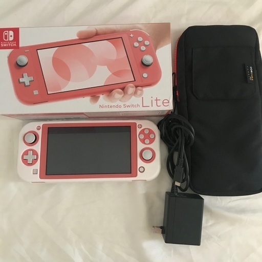 Nintendo Switch Lite コーラル