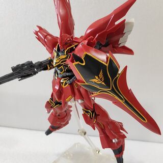 バンダイ　HG  1/144 シナンジュ　部分塗装 