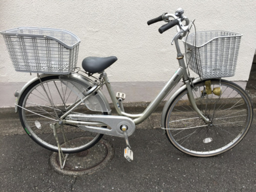 26インチ自転車後ろカゴ付き (マッキー) 金沢文庫の自転車の中古 