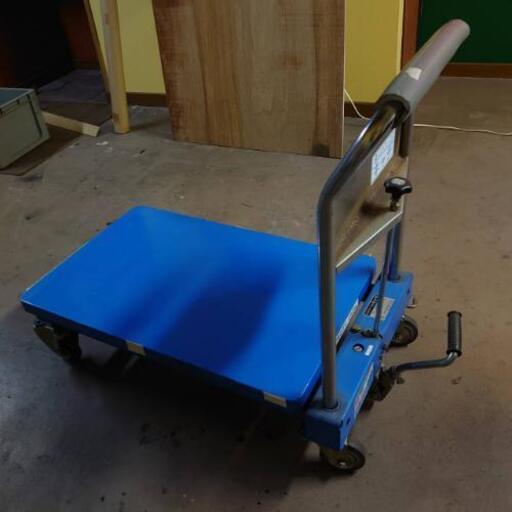 決まりました　9/30迄 油圧式【昇降機付き台車、オートバイ整備にも】(メーカー:OKUDAYA GIKEN) 油圧式リフトアップ、 昇降台車、荷台、台車、リフトテーブル、リフター、 決まりました 9/30迄 油圧式【昇降機付き台車、オートバイ整備にも