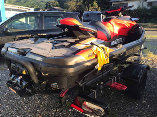seadoo rxtx300 2019モデル 赤黒 2019 Sea-Doo RXT-X 300 - 69hrs