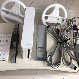 任天堂　Wiiセット（Wii fit付き）