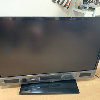 ブルーレイ録画HDD内蔵機能付きテレビ32型