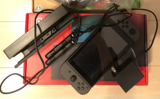 Switch 新型　中古　グレー