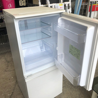 【リサイクルサービス八光　田上店　安心の3か月保証　配達設置ok】シャープ SHARP 冷蔵庫(幅48.0cm) 137L つけかえどっちもドア 2ドア ホワイト系 SJ-D14E-W