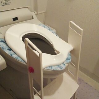 折りたたみ式 補助便座 (トイレトレーニング)