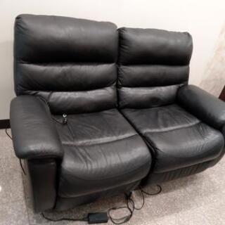 【早い者勝ち】電動リクライニングソファー　ゆったり二人掛け