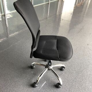 【無料】椅子（パソコン作業用）メッシュ・黒　２脚
