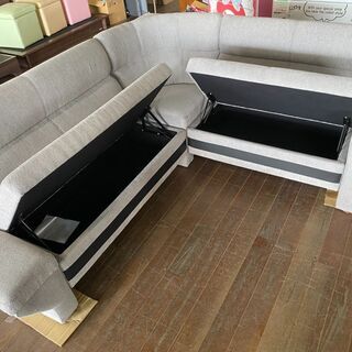 ラス１！コーナーソファ！49,800円を39800円で！通常19万円します！座面下は収納になります！早い者勝ち！