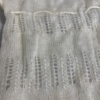 可愛い‼️GU 薄手　かぎ編み　ニットセーター 白