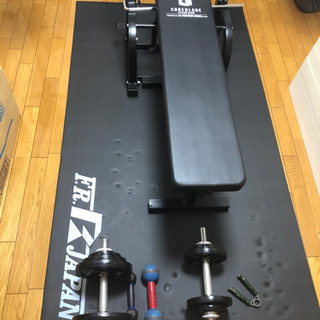 ベンチプレス（70㎏）、吸収マット、バーベル