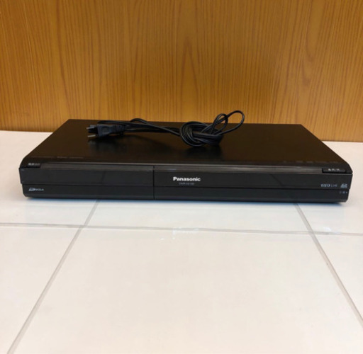 HDD機能付320GB Panasonic パナソニック 地上デジタルハイビジョンDVDレコーダー DMR-XE100-K DIGA 岡山発（747）AKARI