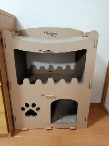 猫用爪とぎダンボールハウス3階建て (とんとん) 生麦の家具の中古 