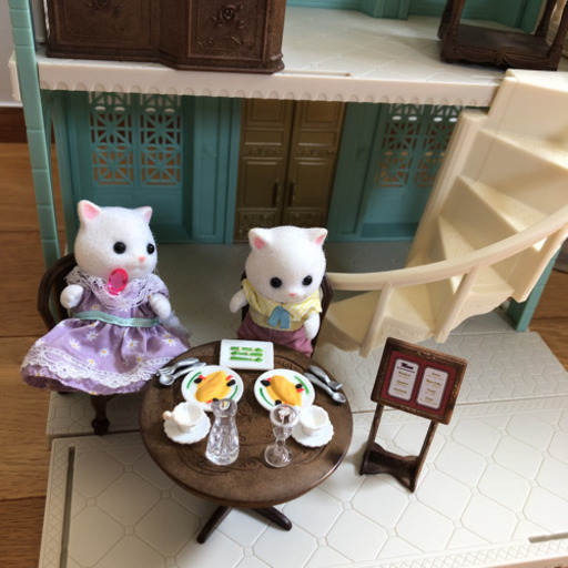 シルバニアファミリー 街のすてきなレストラン 人形3体付 Maimai 常滑の家具の中古あげます 譲ります ジモティーで不用品の処分