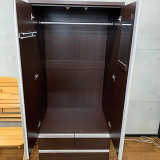 ニトリ　2枚扉ワードローブ　売場展開中！！！