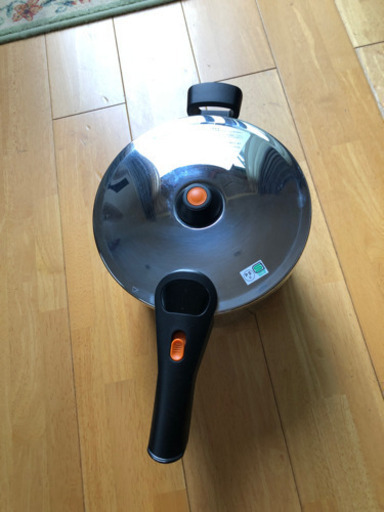 3層構造圧力鍋(電磁調理器対応)