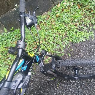 cannondale  27.5タイヤ装着モデル　CATALYST　サイズM　変速3ｘ7　　約3年使用