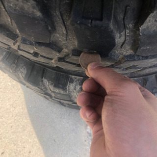 タイヤ　クーラジアMT 235/85R16
