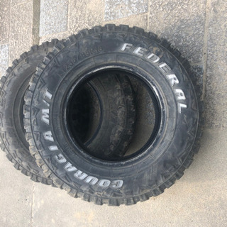 タイヤ　クーラジアMT 235/85R16