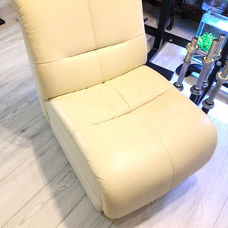 引取り確定【ソファ椅子】本革レザー　ホワイト　概ね綺麗な状態