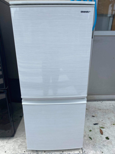 2017年製シャープノンフロン冷凍冷蔵庫137リトル 配達無料