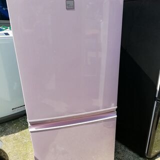 シャープ　ノンフロン冷凍冷蔵庫　２０１６年製　１３７L　ピンク♪...
