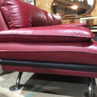 ニトリ　ワインレッドレザー3人掛けソファ NITORI（ニトリ）革張り3人掛けソファ（赤色）
