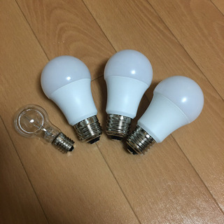 LED電球　白色　3個セット　おまけつき　26口金40w