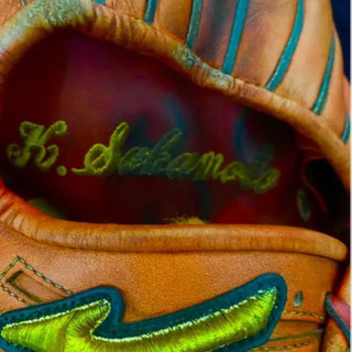 硬式用グローブ　左