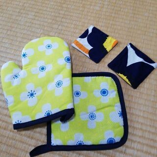 marimekko　マリメッコ　コースター　北欧　ミトン&鍋敷き