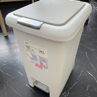 【成約御礼】ゴミ箱【ニトリ】20L/2WAYペダルペール/ホワイ...