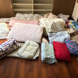 【無料】布団 枕 毛布 タオル等 いろいろあり！まとめて歓迎