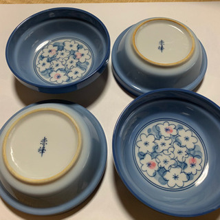 ★★★陶器製の小鉢(中)4つ